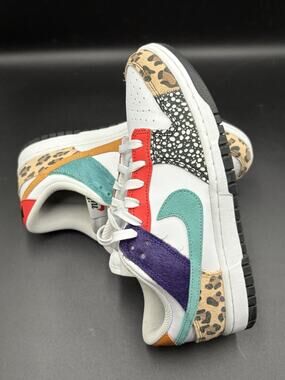 Nike Dunk Low SE Sz 7 Safari Mix Multicolor Sneakers Skateboard Very Clean